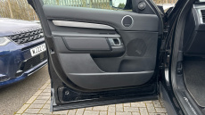 Land Rover Discovery 3.0 D300 R-Dynamic SE 5dr Auto Diesel Station Wagon